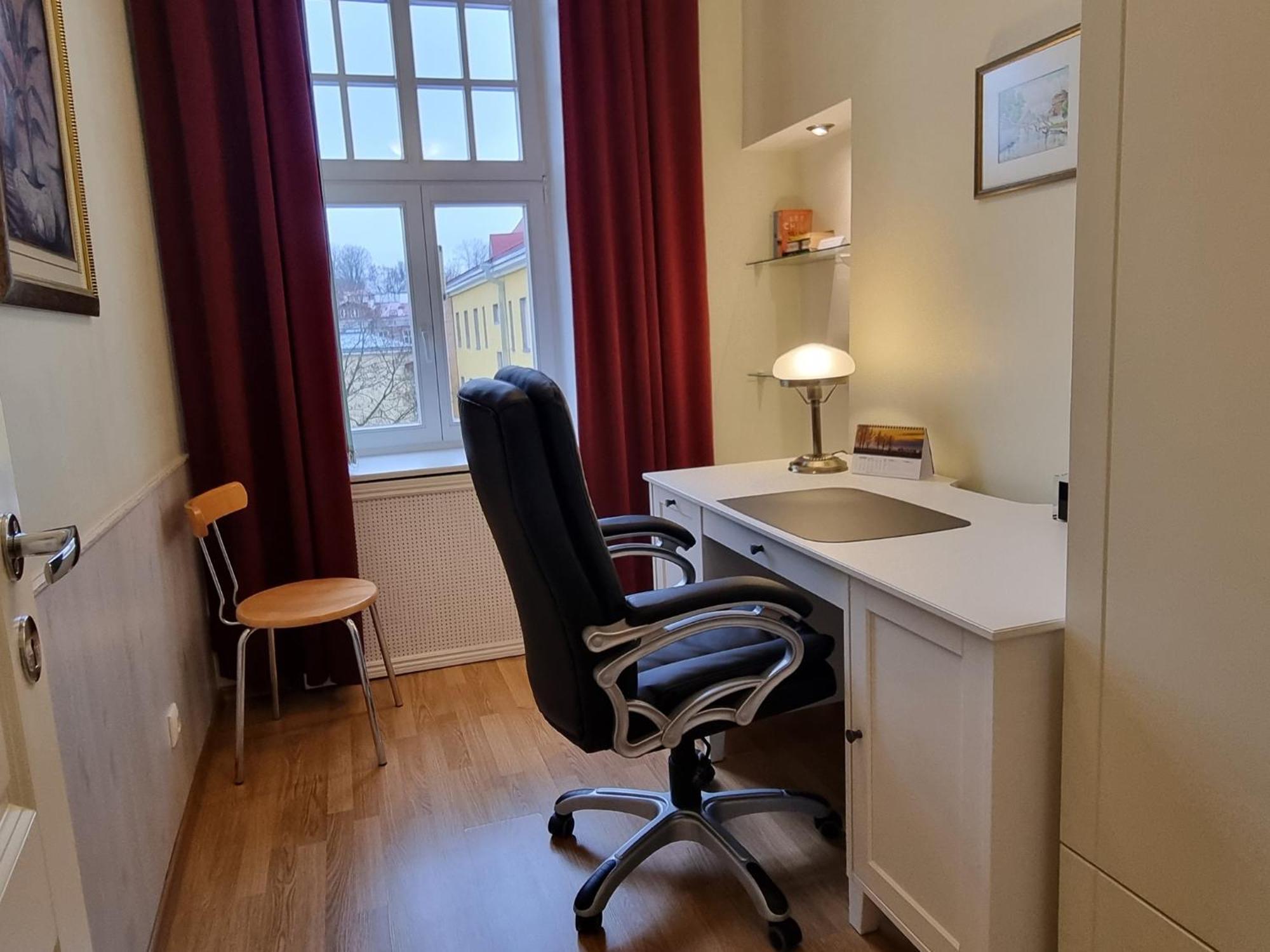Classic Apartments In Old Town Талин Екстериор снимка